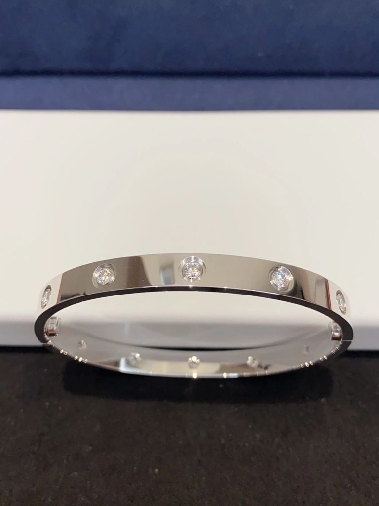 Replica Cartier 18ct White Gold Love Bracelet 10 Diamonds