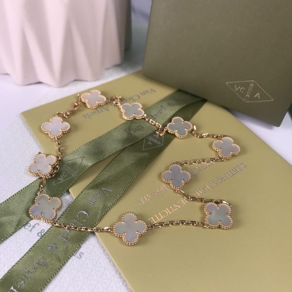 VAN CLEEF & ARPEL ALHAMBRA NECKLACE 10 MOTIFS MOTHER OF PEARL