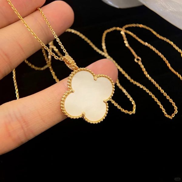 VCA Magic Alhambra Pendant Necklace Mother Of Pearl VCARN32200