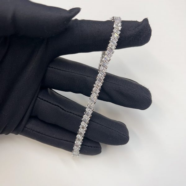 High quality replica designer jewerly 18k white gold Cartier reflection diamond flexible bracelet