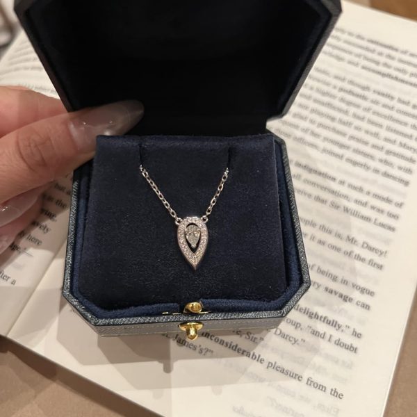 Move Fiery 0.4ct diamond pendant necklace white gold replica